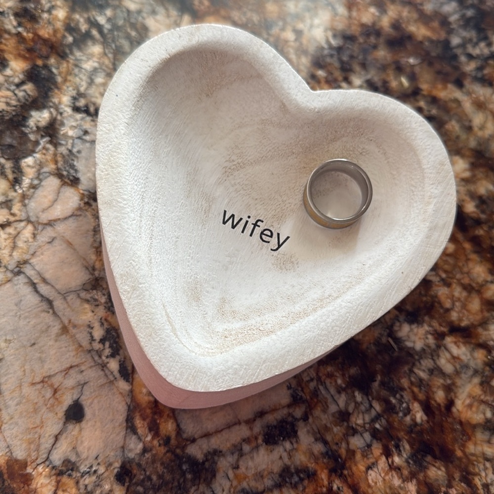 Heart-Shaped 'Wifey' Wooden Bowl - White